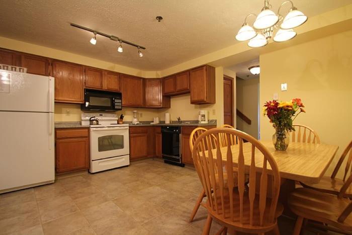 Nautical Mile Resort Wells Extérieur photo