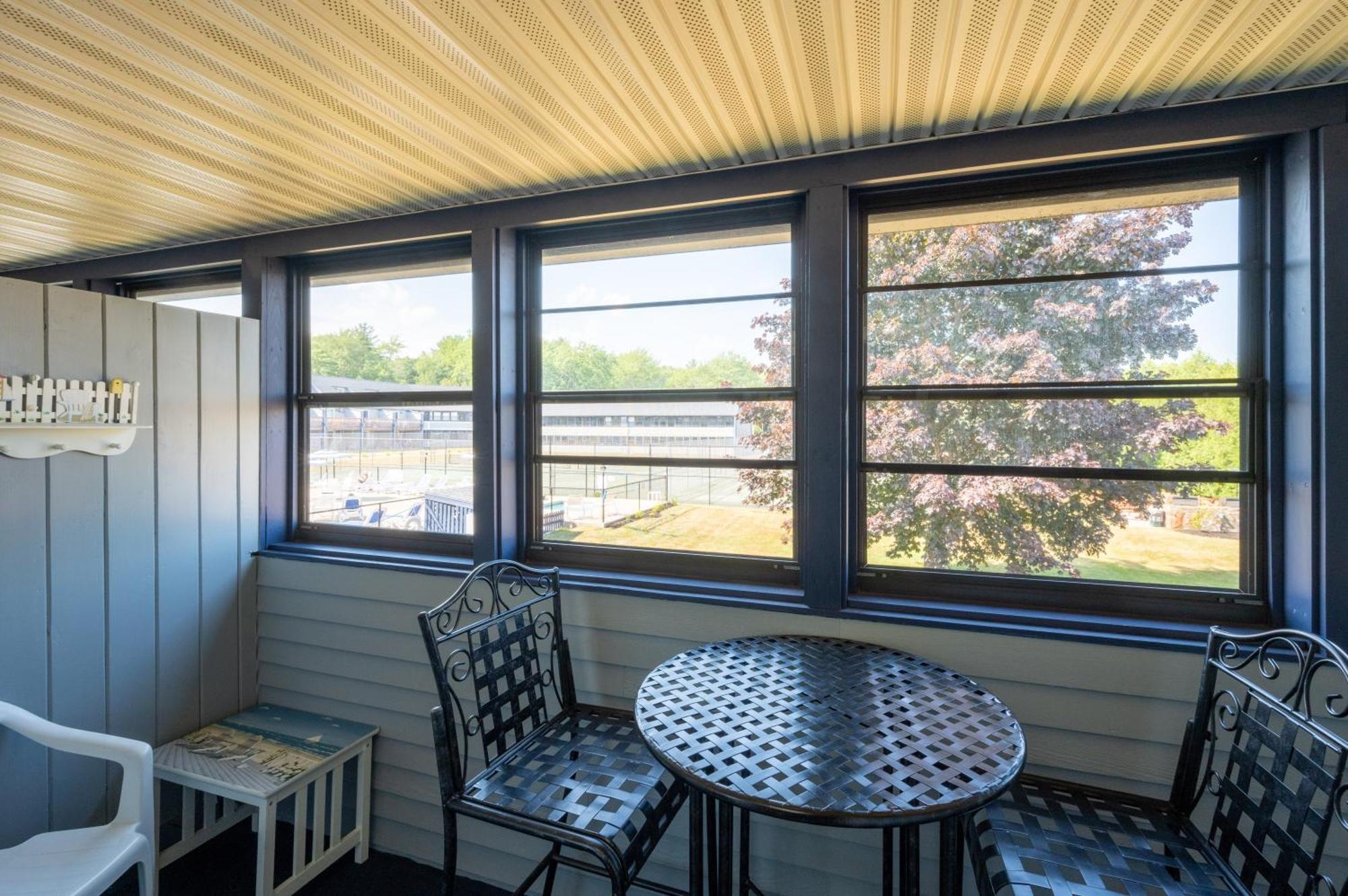 Nautical Mile Resort Wells Extérieur photo