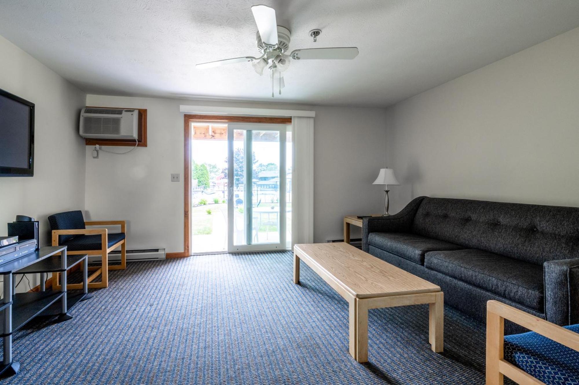 Nautical Mile Resort Wells Extérieur photo