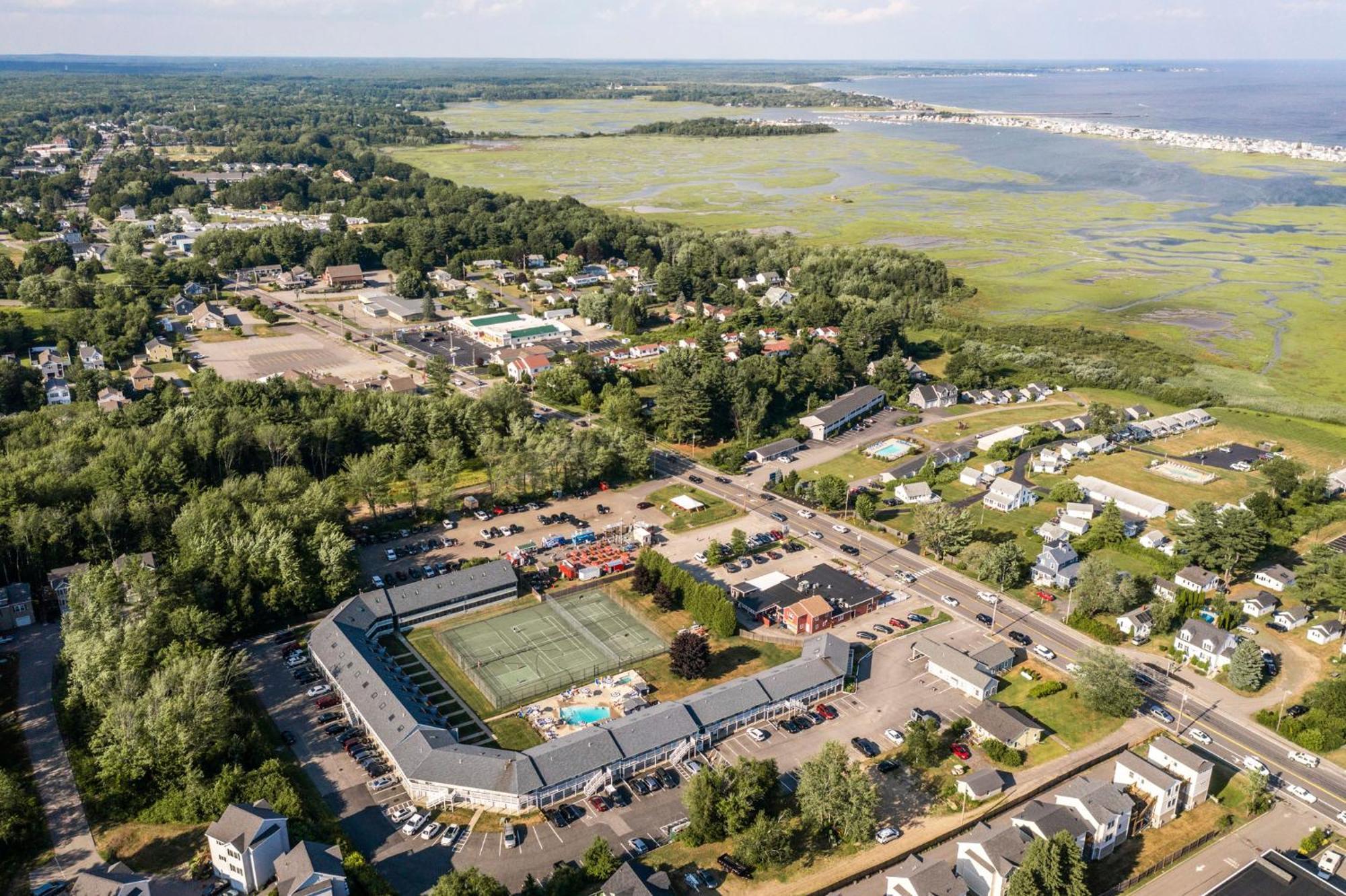 Nautical Mile Resort Wells Extérieur photo